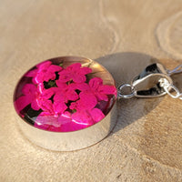 Kette mit rundem Anhänger, Holunderblüte, Silberschmuck (.925er), 45cm, mit echter Blüte/Blume, Harz