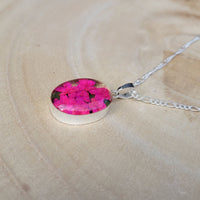 Kette mit ovalem Anhänger, Holunderblüte, Silberschmuck (.925er), 45cm, mit echter Blüte/Blume, Harz